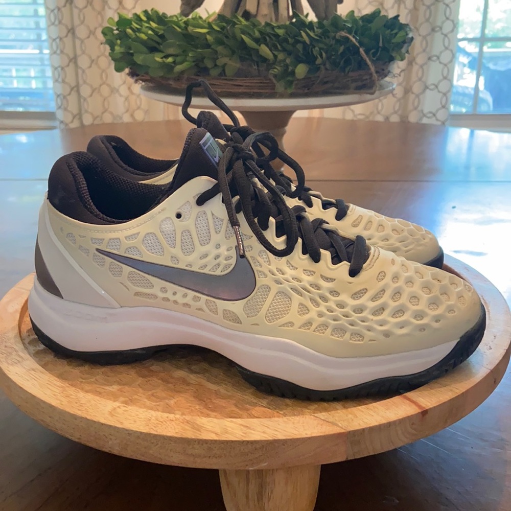 Women’s Nike Zoom Cage Tennis Shoes